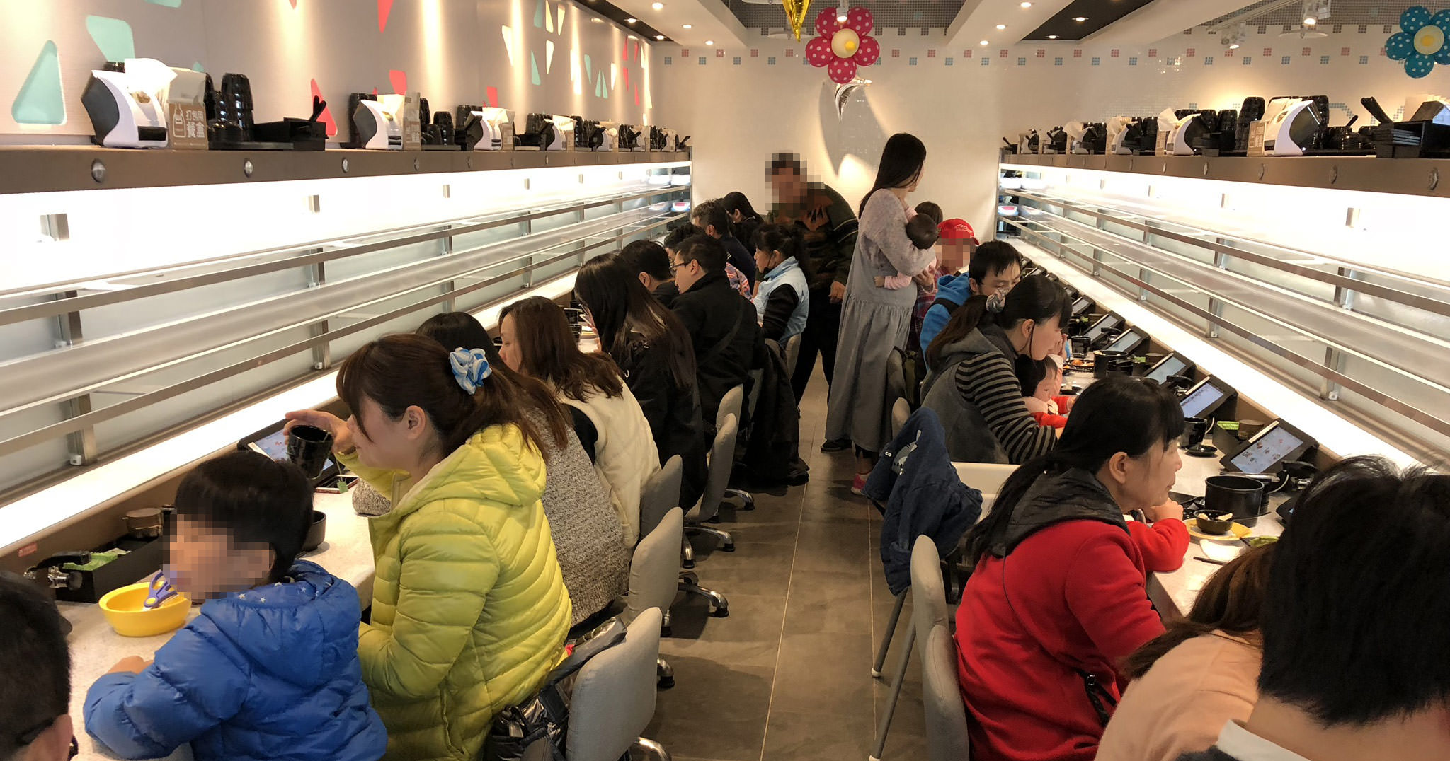 [西屯]點爭鮮Jmall店，平板電腦點餐，滿300可玩遊戲，餐點選擇多樣的平價壽司。