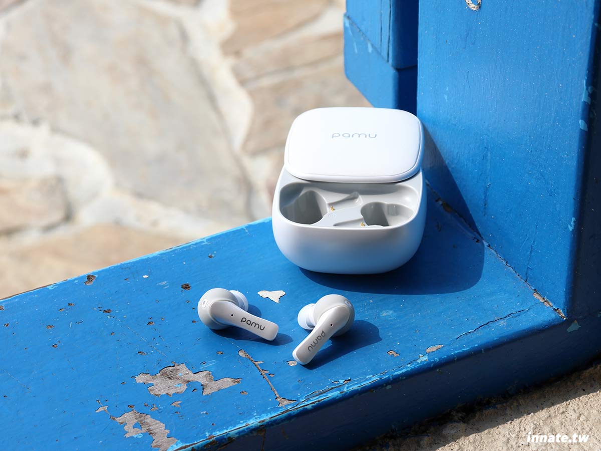 [開箱]募資破億的Pamu Slide真無線藍牙耳機，藍牙5.0、採用高通晶片、可對手機無線充電，具備IPX6防水及觸控操作設計。