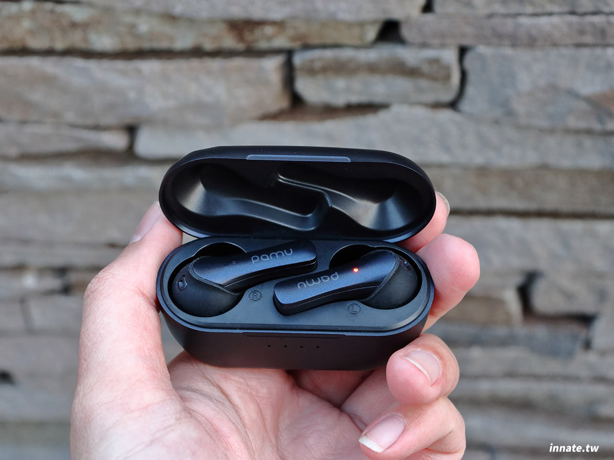 [開箱]Pamu Slide Mini 藍芽耳機，採用高通晶片支援aptX、藍芽5.0連線超穩定，輕巧的充電盒更好攜帶，還有比Slide更容易入手的價格。