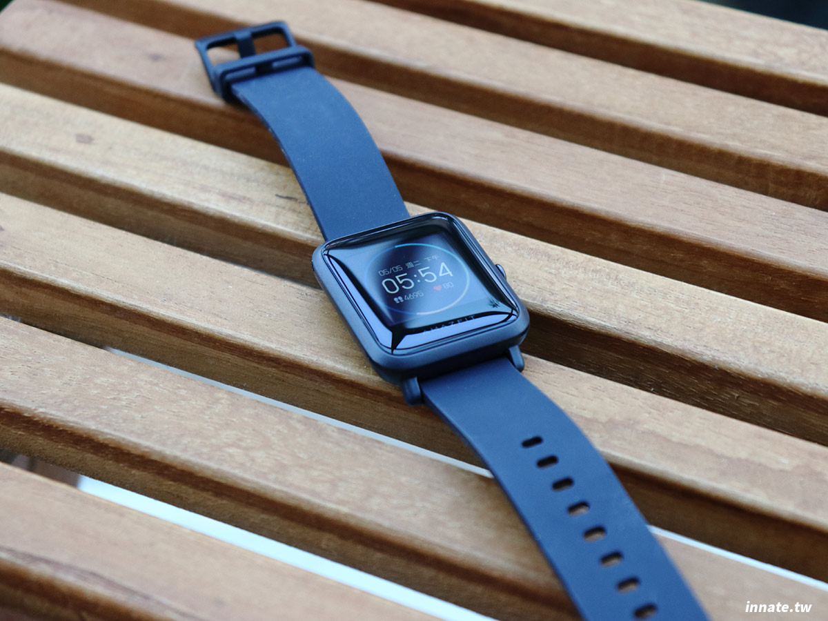 [開箱]華米科技 Amazfit Bip S 智能手錶，40天超長電力與超輕薄設計，睡覺也戴著監控睡眠品質。